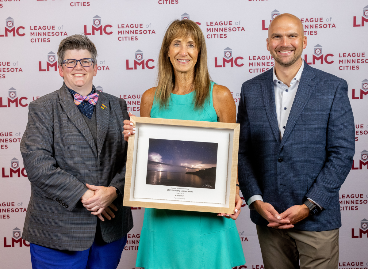 Mayor Anne Burt with League of Minnesota Cities Executive Director Luke Fisher on her right and newly-elected League of Minnesota Cities President/West St. Paul City Council Member Wendy Berry on her left. Photo: League of Minnesota Cities.
Photo: League of Minnesota Cities