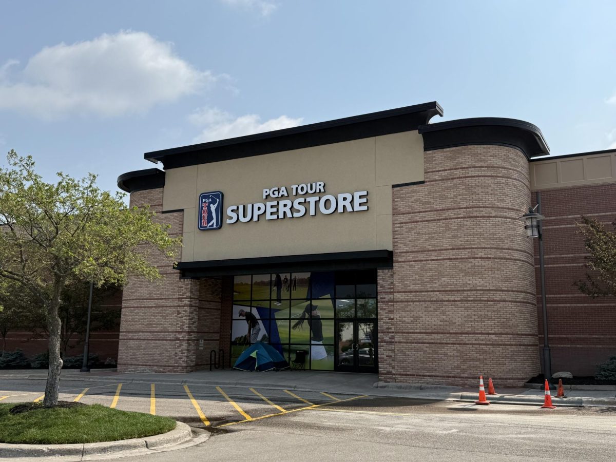 PGA TOUR Superstore Swings Into Woodbury With Grand Opening Fanfare
